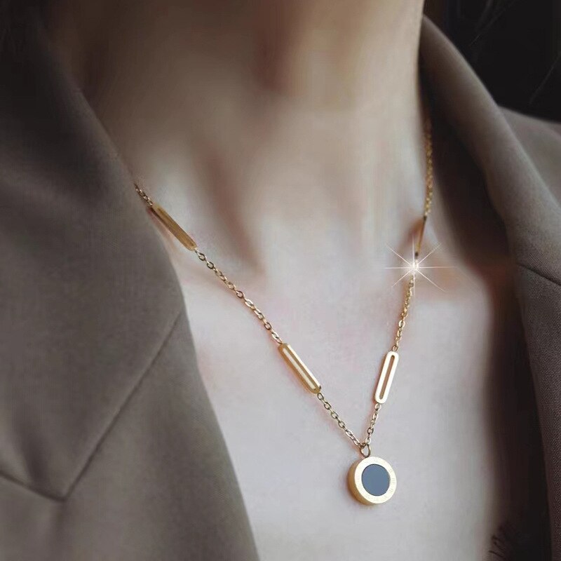 Roman Number - Collier à pendentif chiffres romains