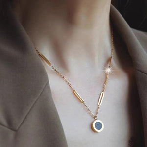 Roman Number - Collier à pendentif chiffres romains