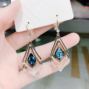 Rhombus earrings- Diamond earrings 